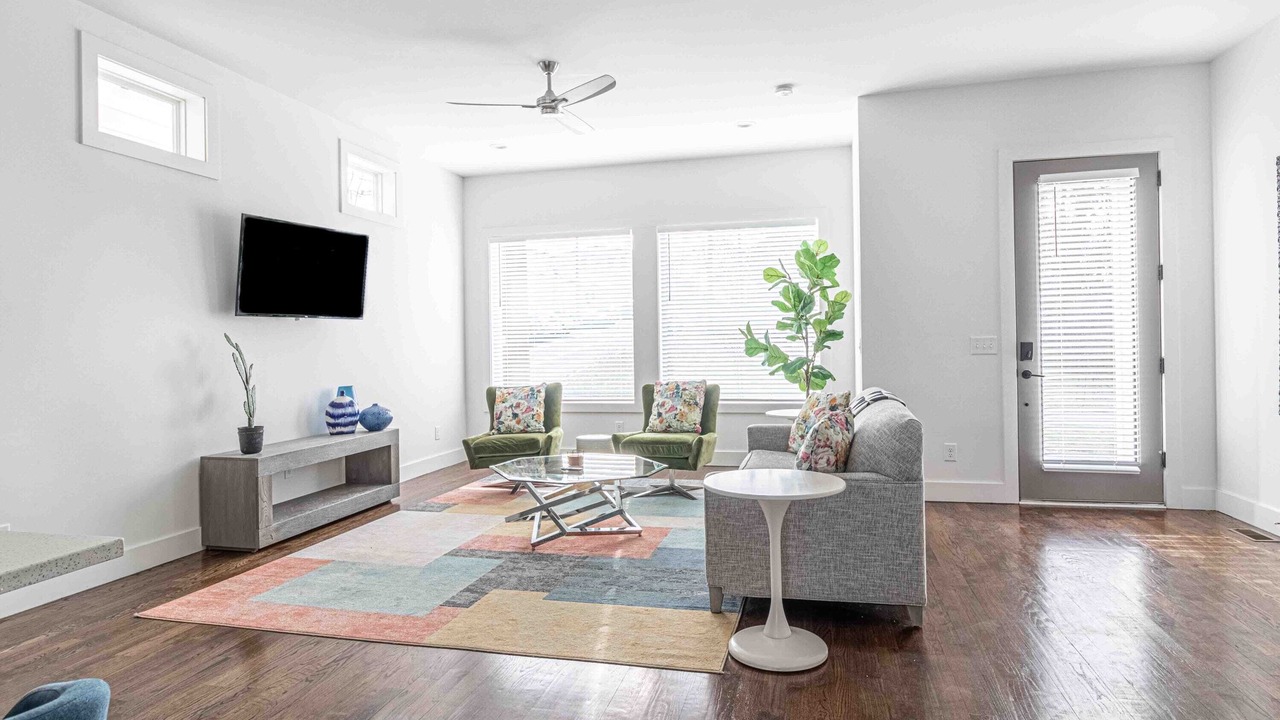 Photo of Livingroom in Berry Hill