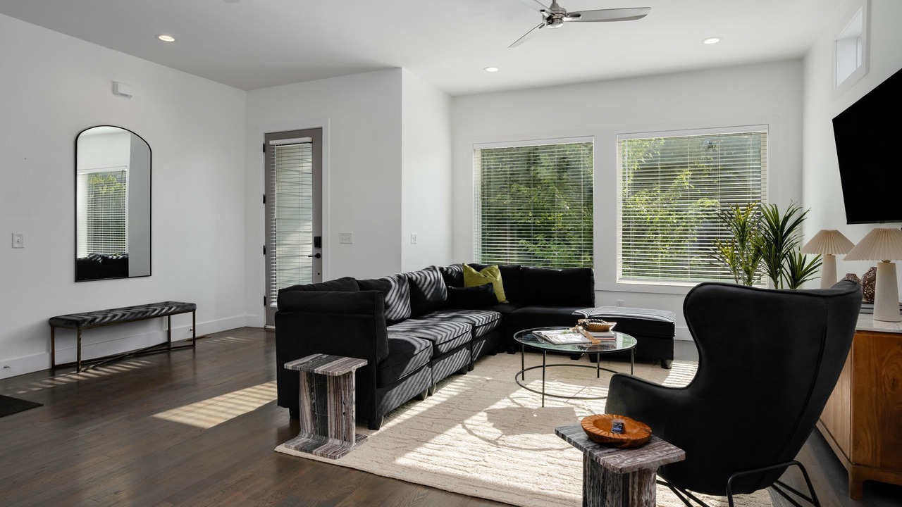 Photo of Livingroom in Berry Hill