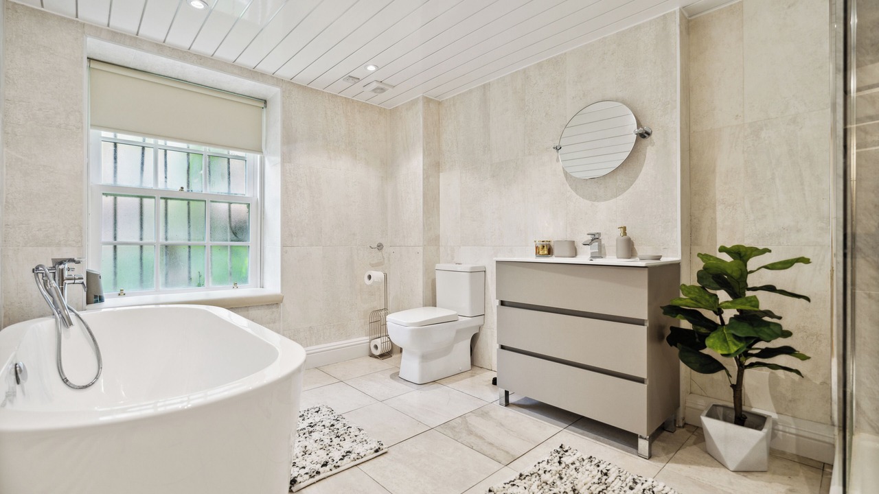 Photo of Bathroom in Finnieston