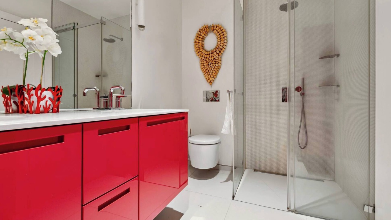 Photo of Bathroom in Aran