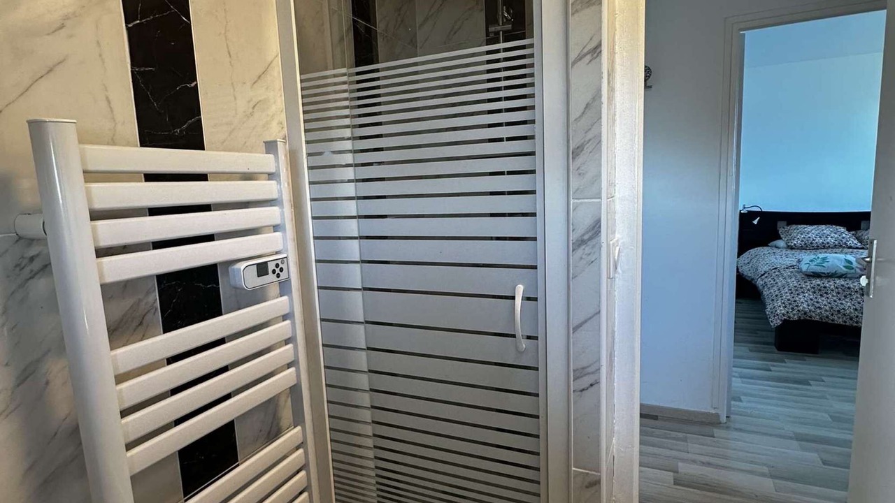 Photo of Bathroom in Ouistreham