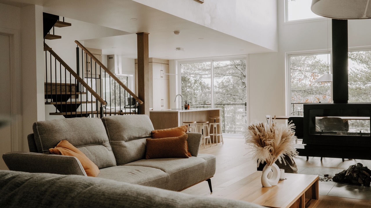 Photo of Livingroom in Saint-Aime-du-Lac-des-Iles