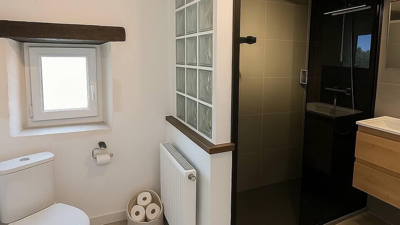 Photo of Bathroom in Champforgeuil