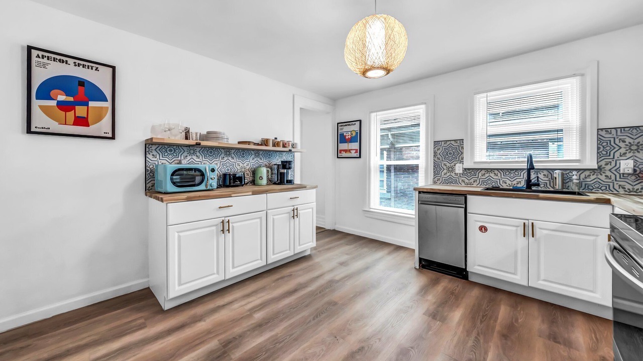 Photo of Kitchen in Downtown Niagara Falls