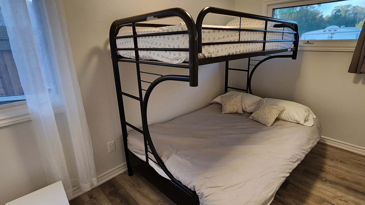 Photo of Bedroom in Springwater