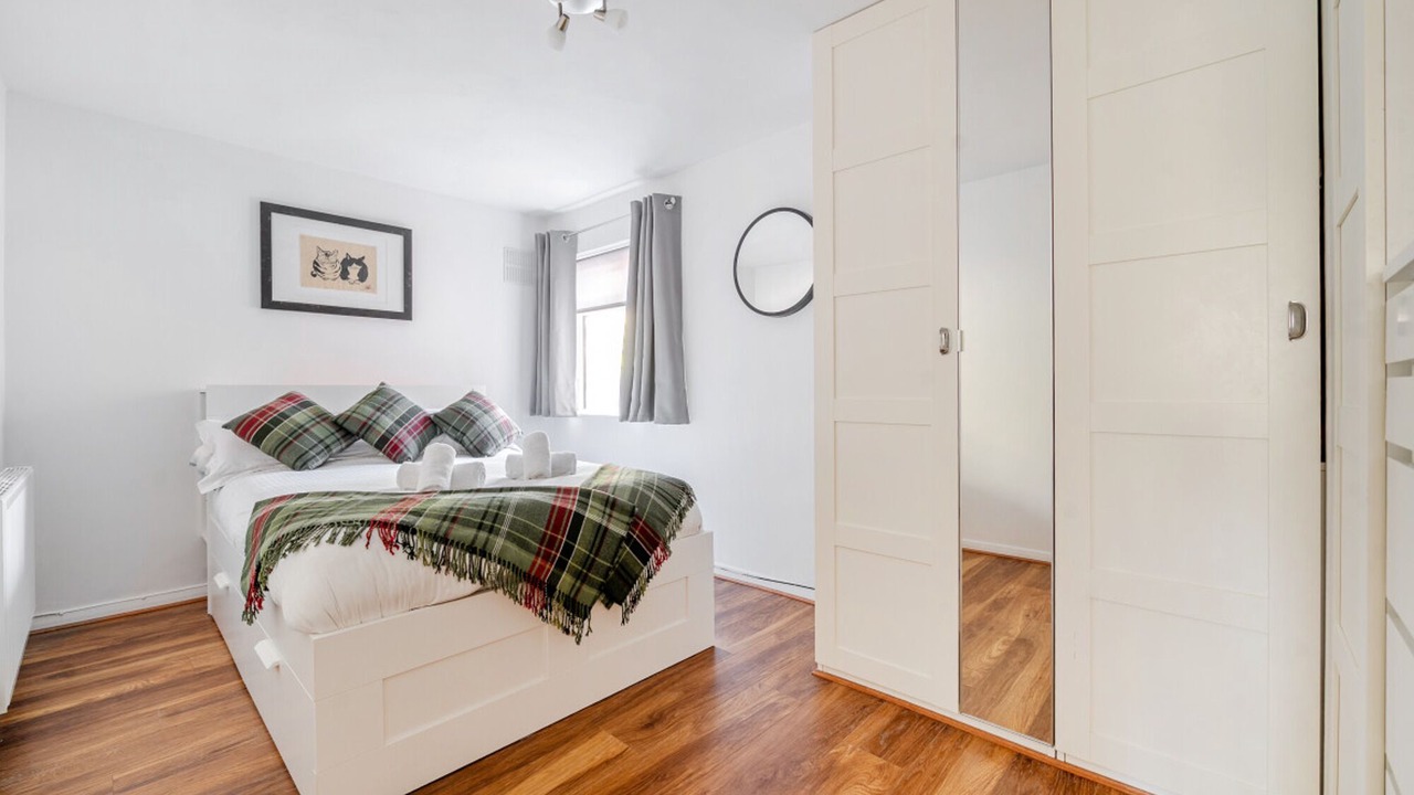 Photo of Bedroom in Guildford