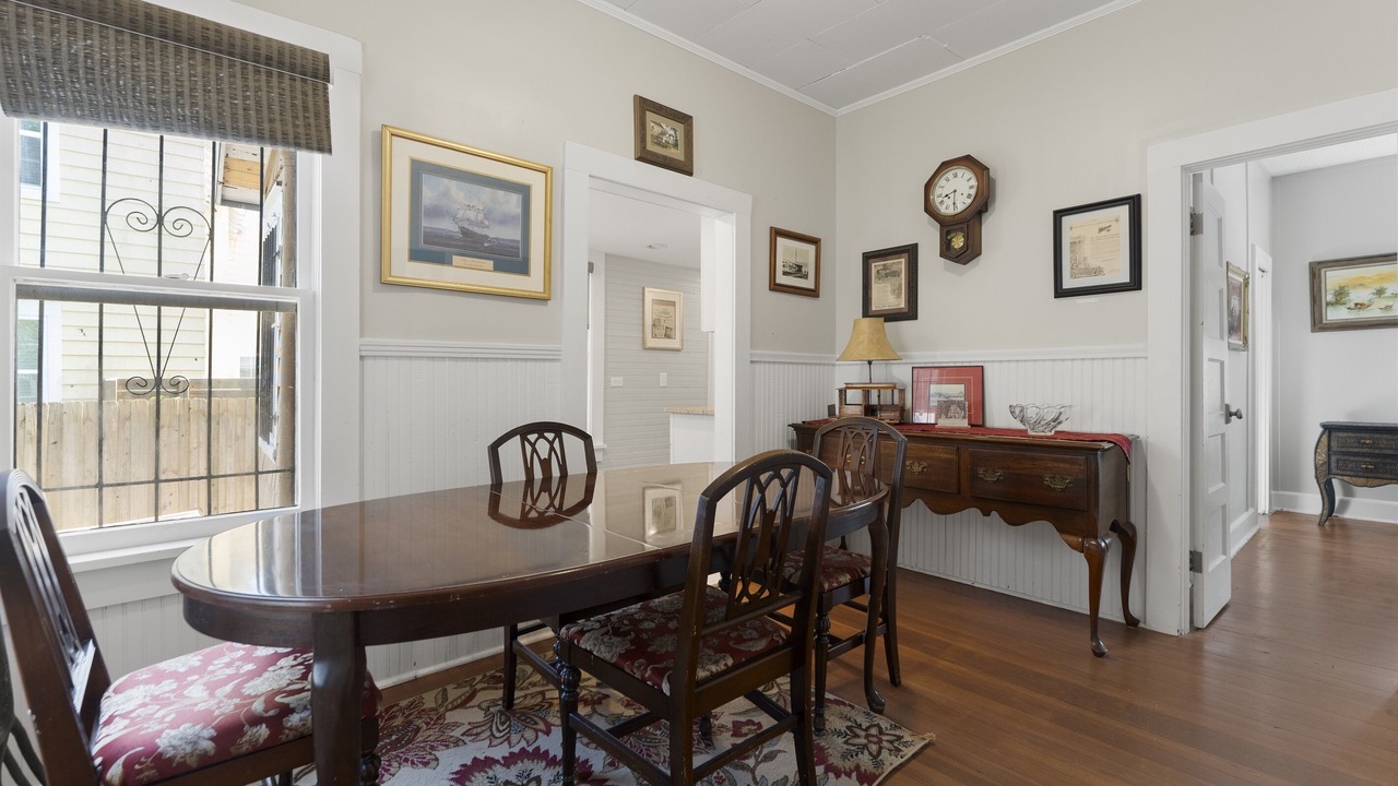 Photo of Bedroom in Downtown Historic District
