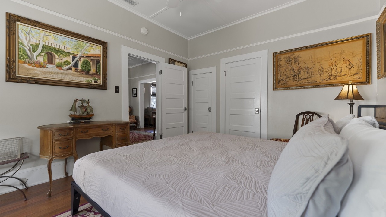 Photo of Bedroom in Downtown Historic District