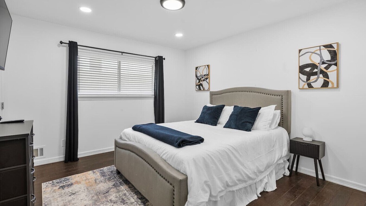 Photo of Bedroom in Lake Highlands