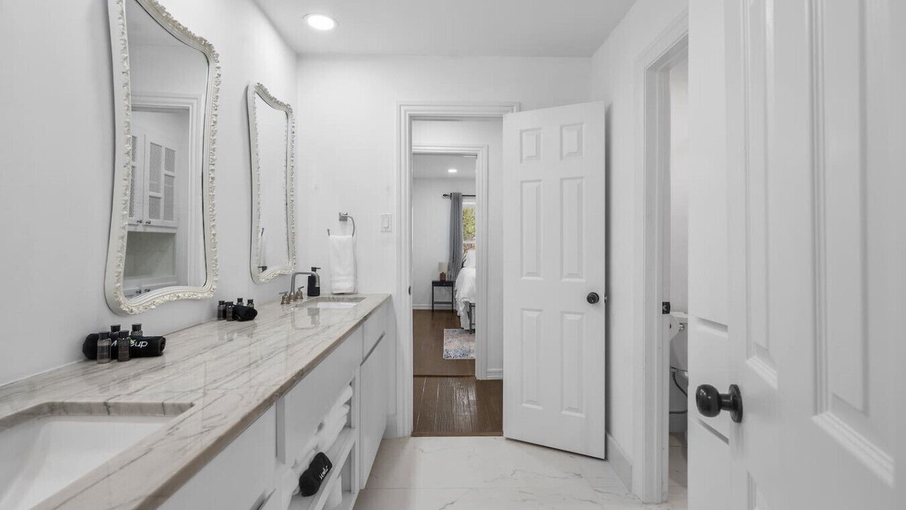 Photo of Bathroom in Lake Highlands