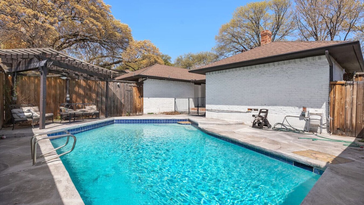 Photo of Outdoor in Lake Highlands