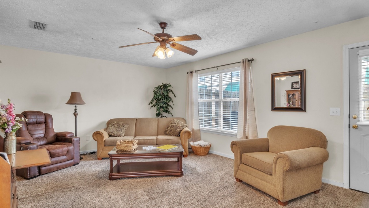Photo of Livingroom in Starkville