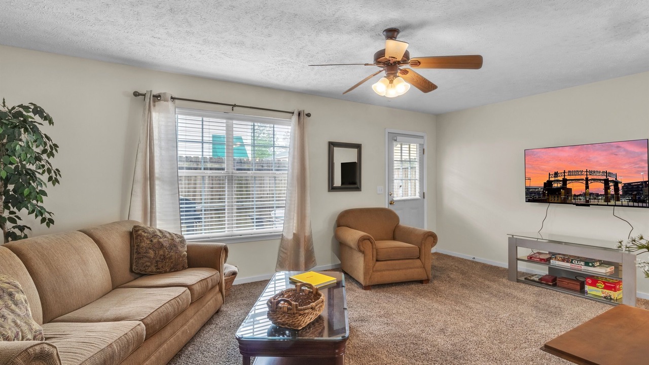 Photo of Livingroom in Starkville