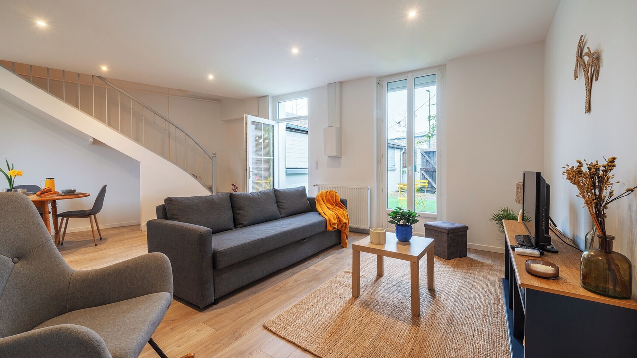 Photo of Livingroom in Laval