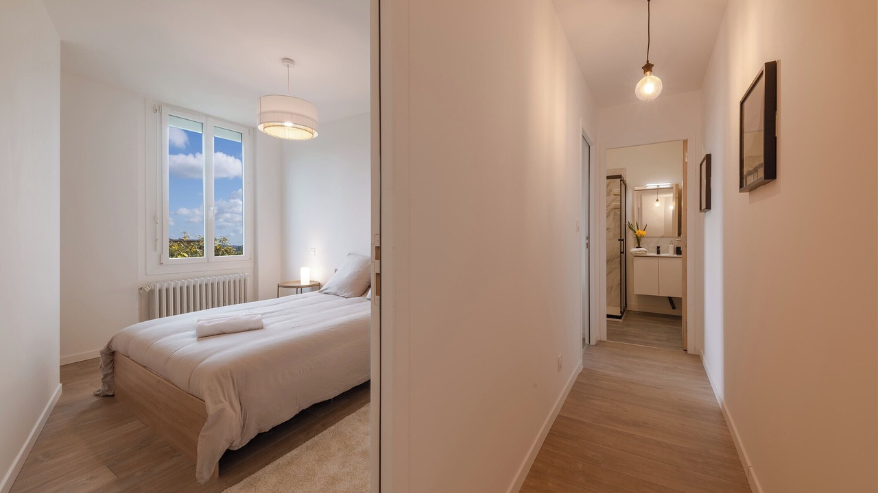 Photo of Bedroom in Laval
