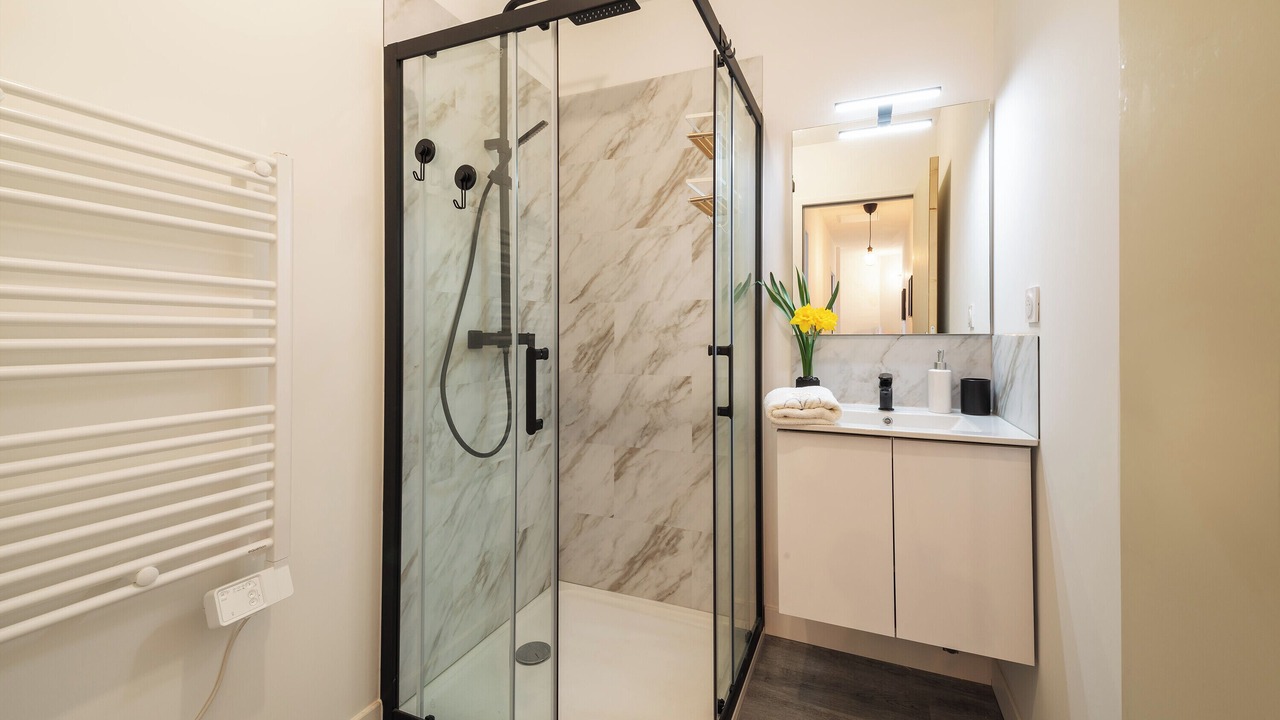 Photo of Bathroom in Laval