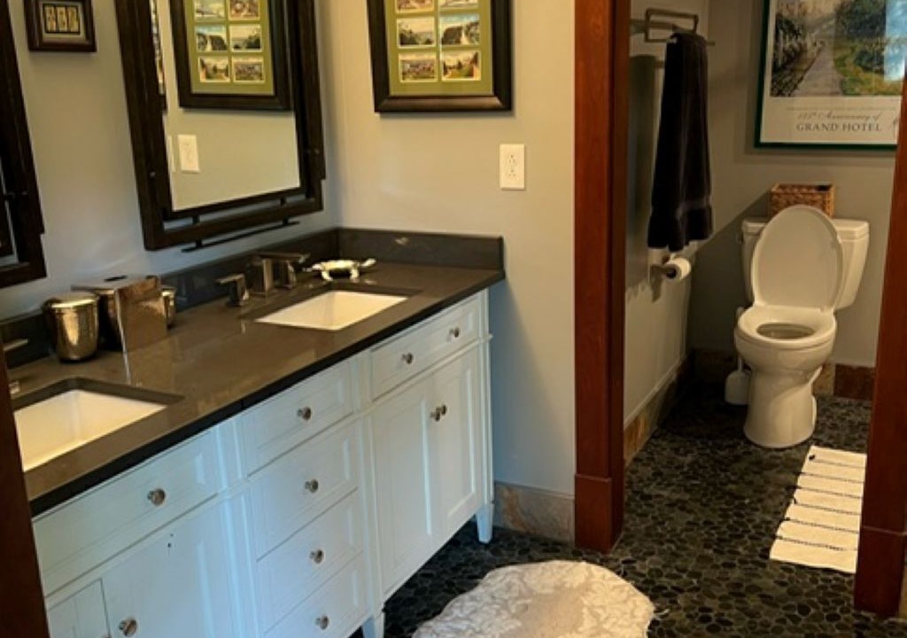 Photo of Bathroom in Mackinac Island