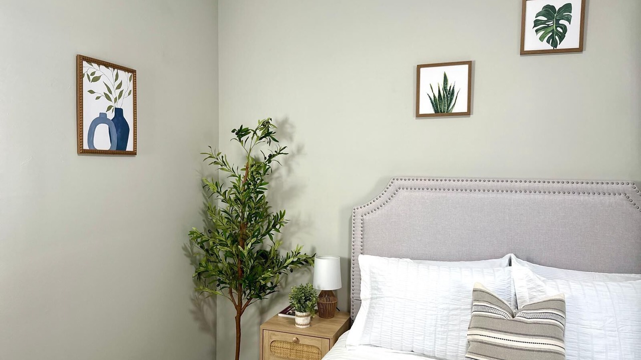Photo of Bedroom in Albany Park