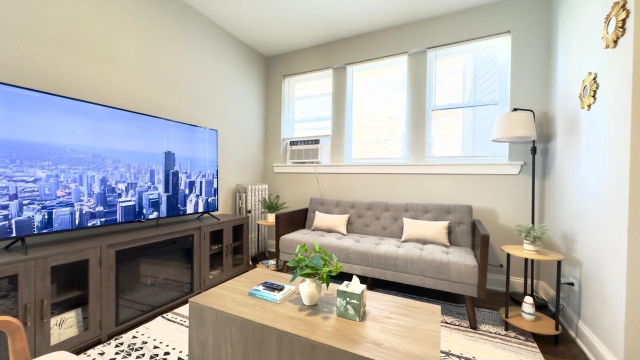Photo of Livingroom in Albany Park