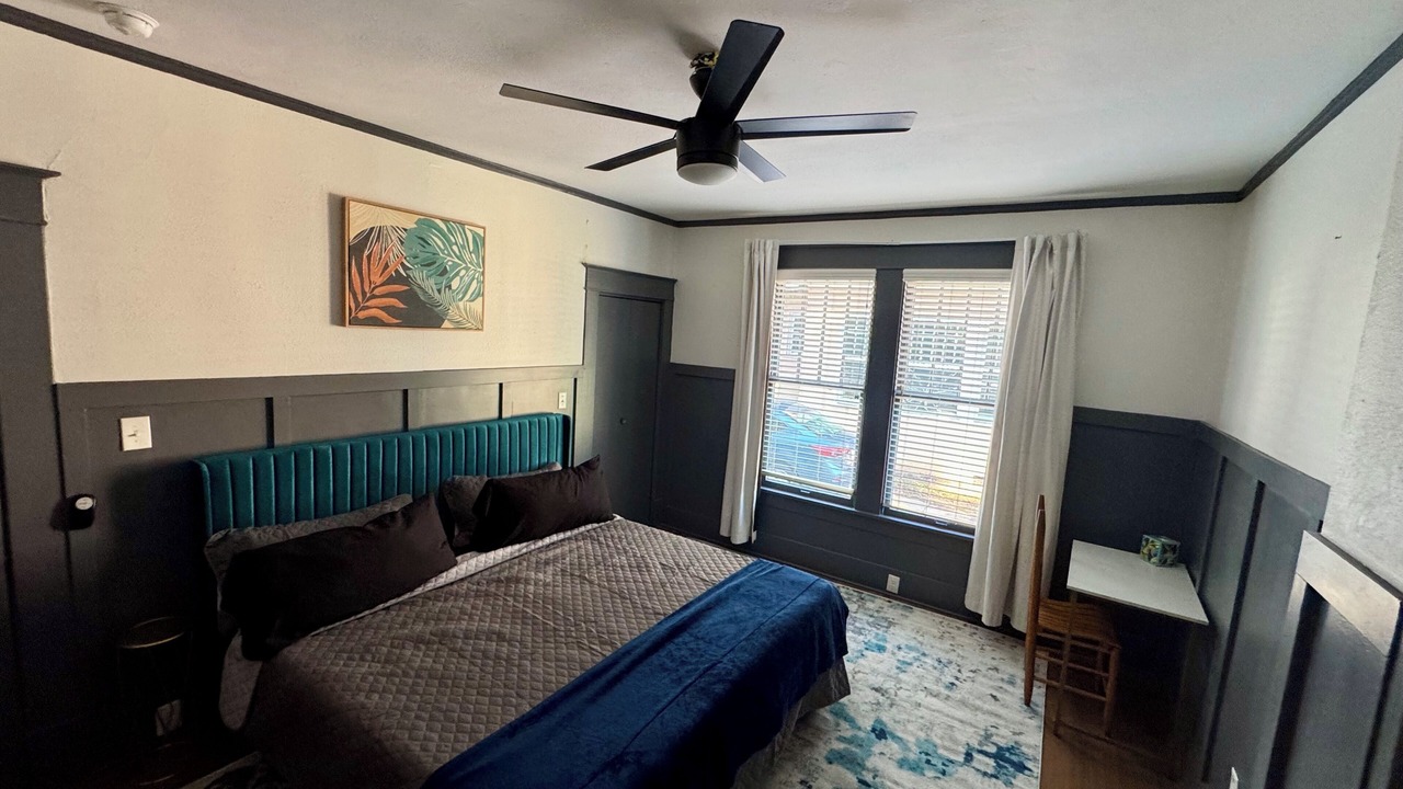 Photo of Bedroom in Highland Historic District