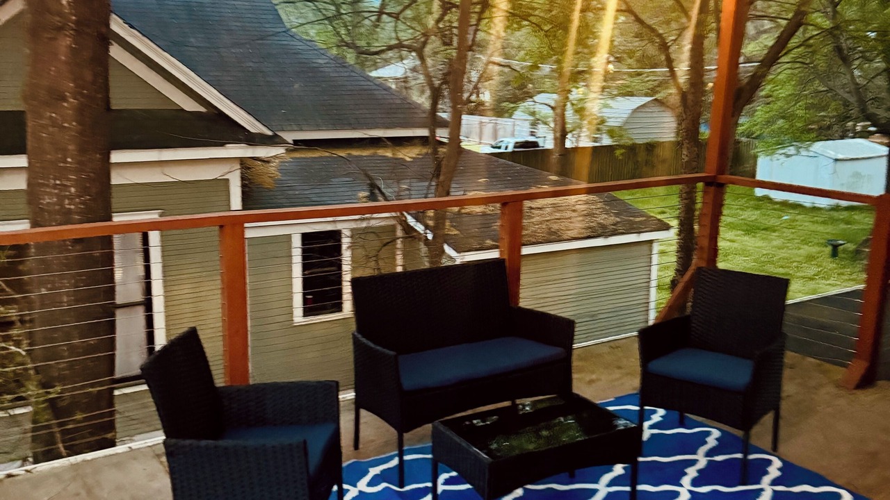 Photo of Patio Balcony in Highland Historic District