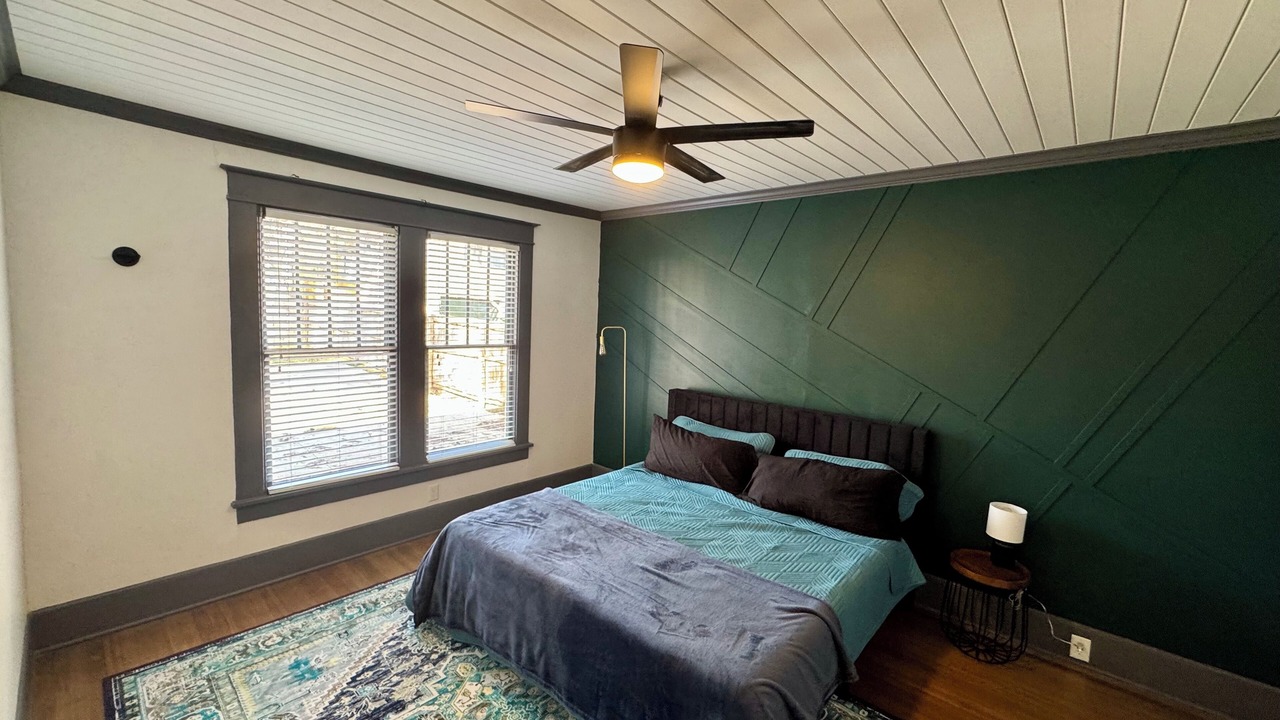 Photo of Bedroom in Highland Historic District
