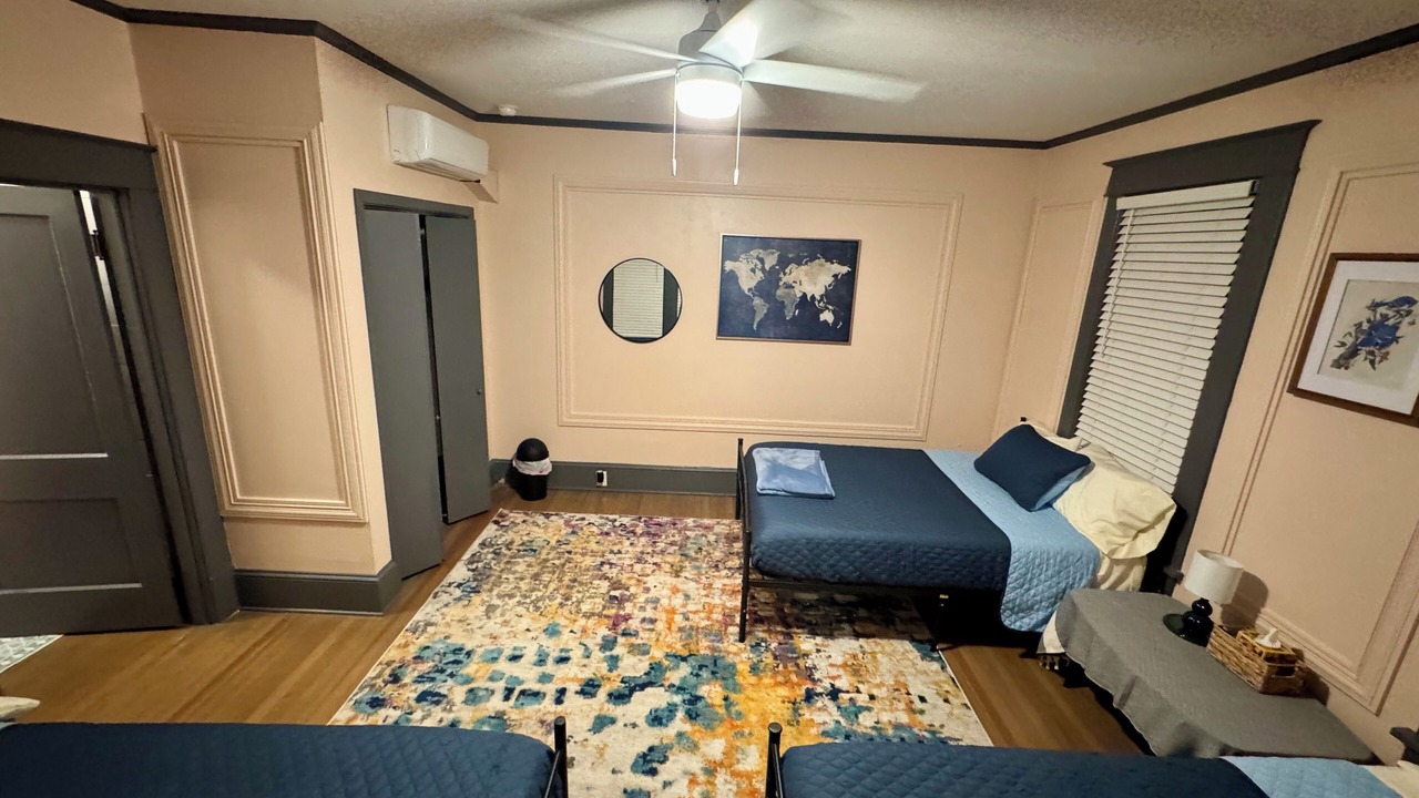 Photo of Bedroom in Highland Historic District
