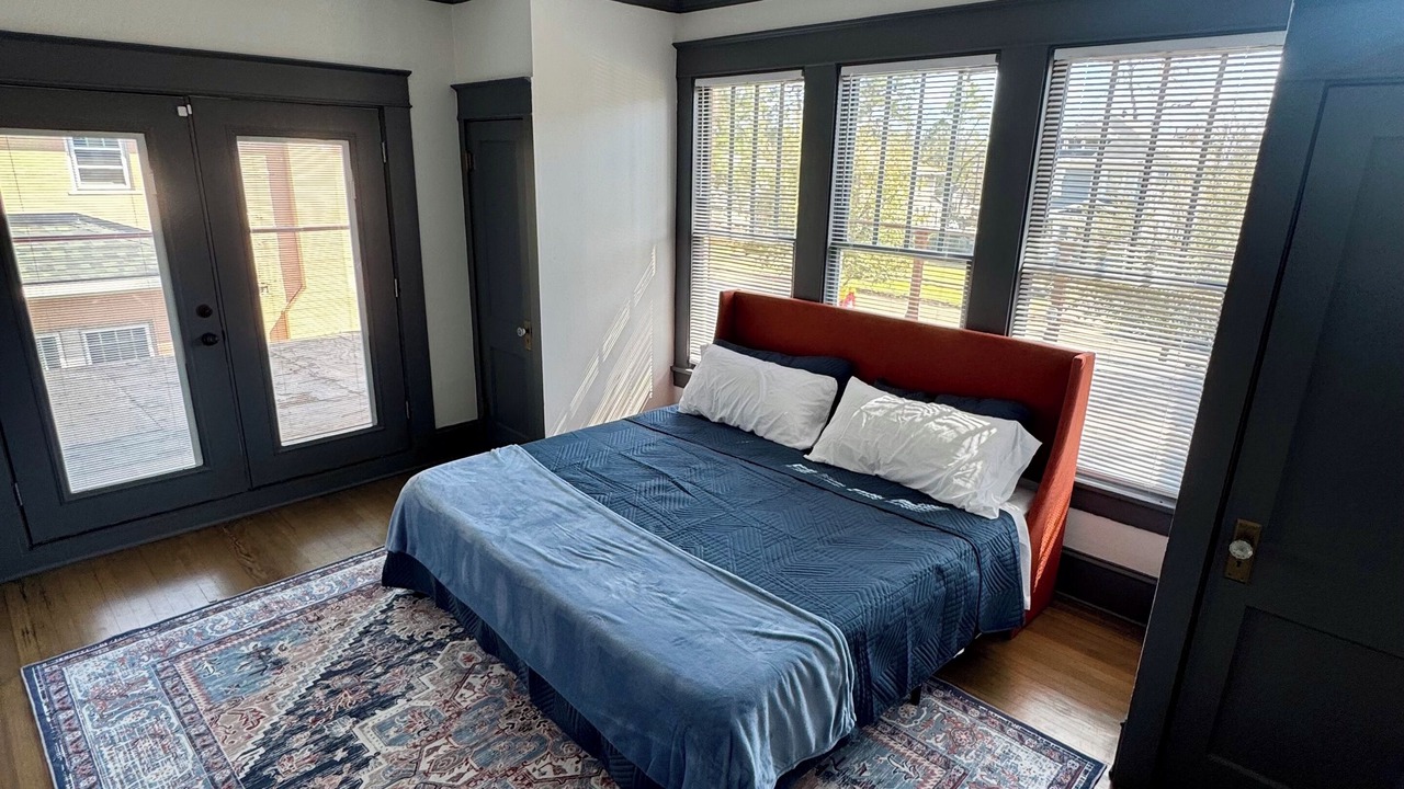 Photo of Bedroom in Highland Historic District