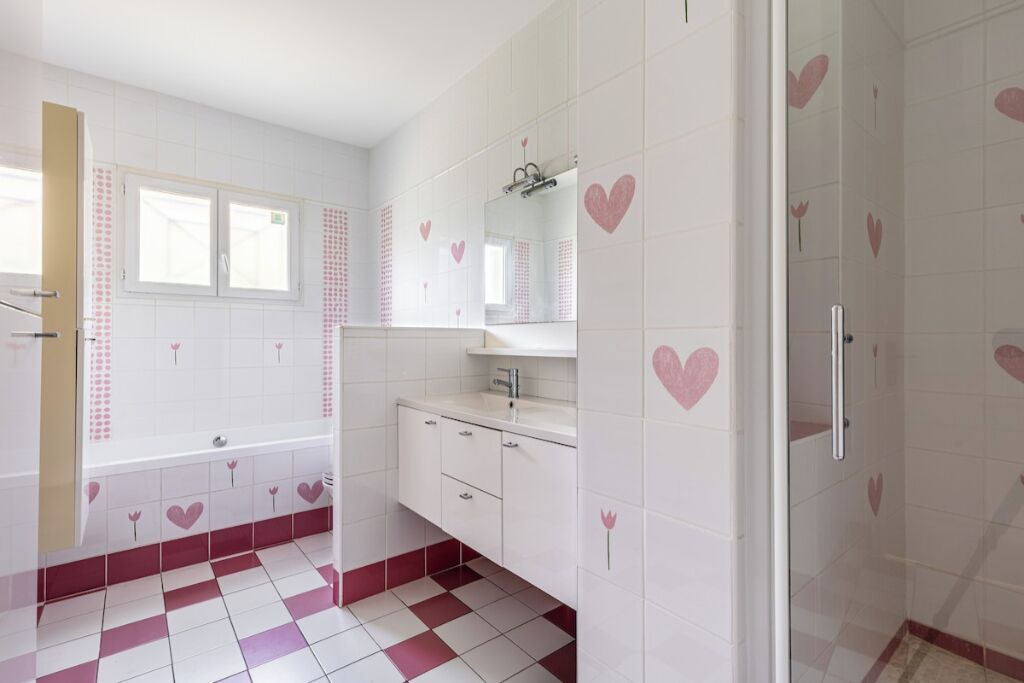Photo of Bathroom in Gradignan