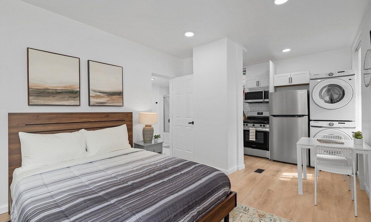 Photo of Bedroom in Shadyside
