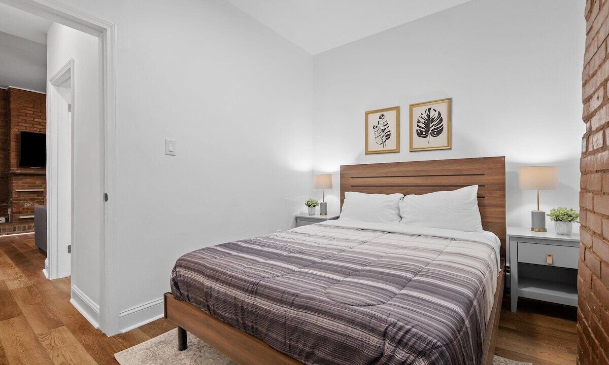 Photo of Bedroom in Shadyside