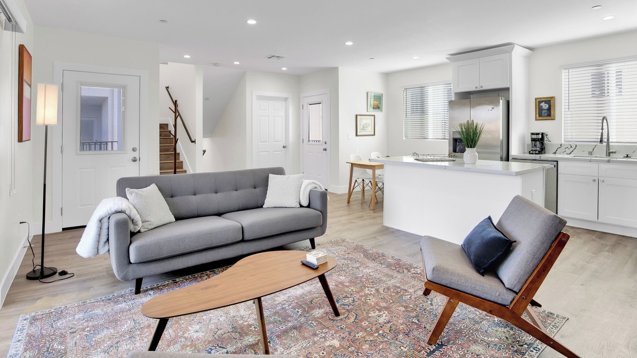 Photo of Livingroom in Hawthorne
