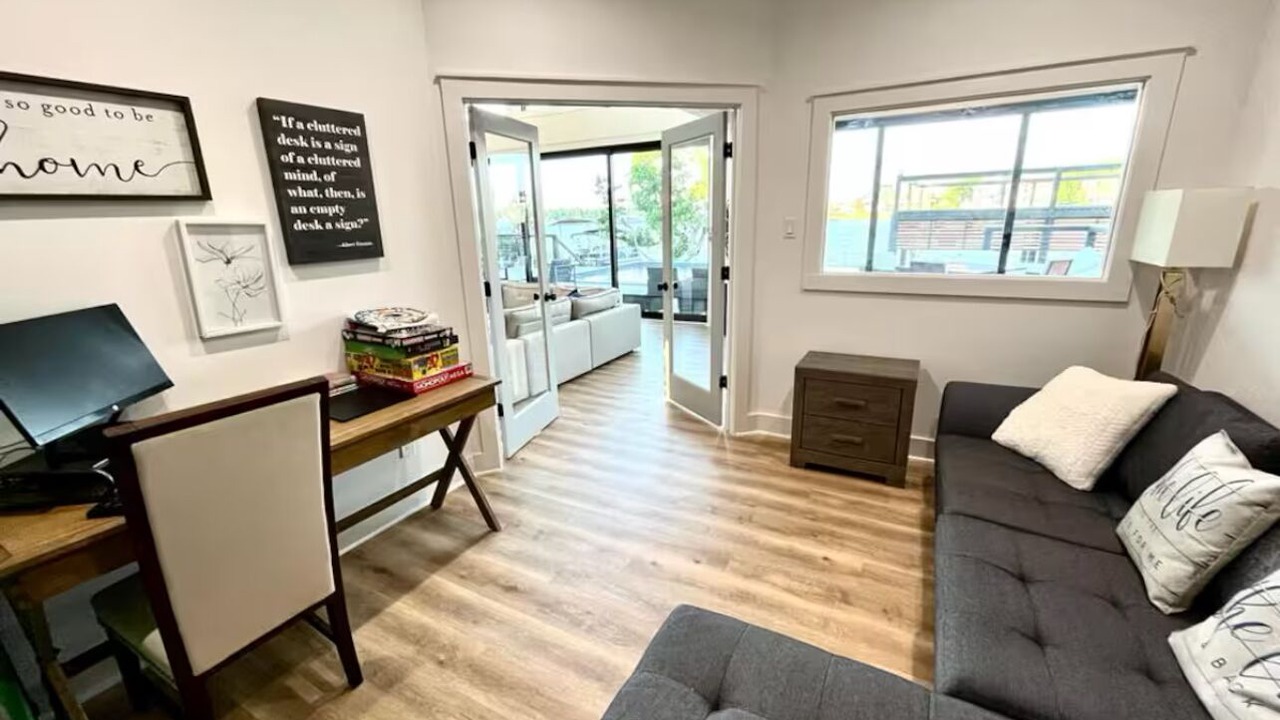 Photo of Livingroom in April Sound