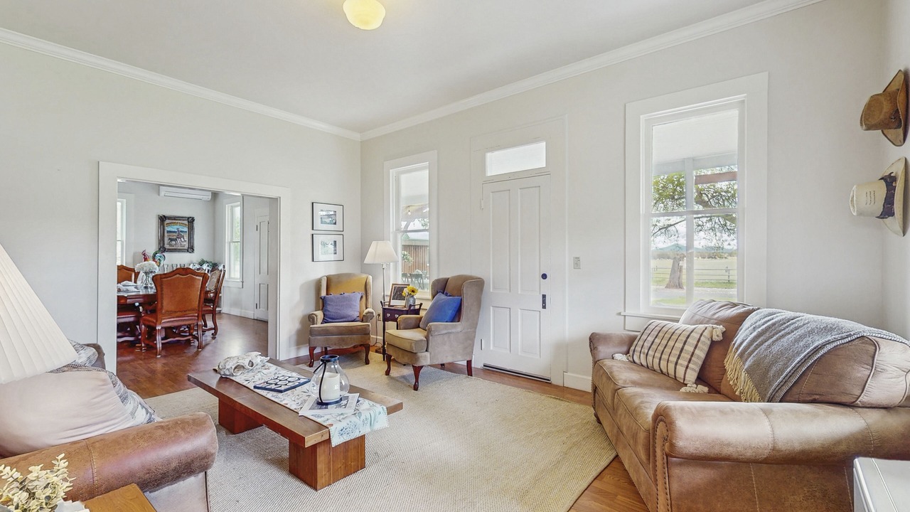 Photo of Livingroom in Crooked River Ranch