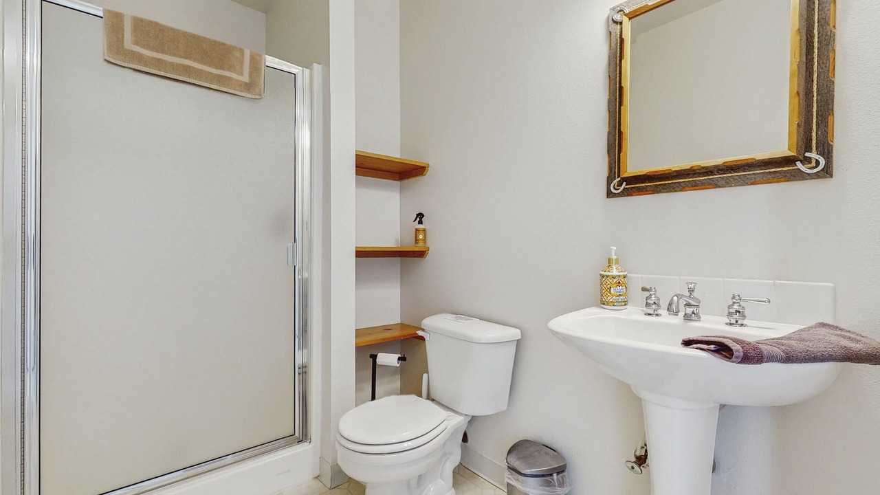 Photo of Bathroom in Crooked River Ranch