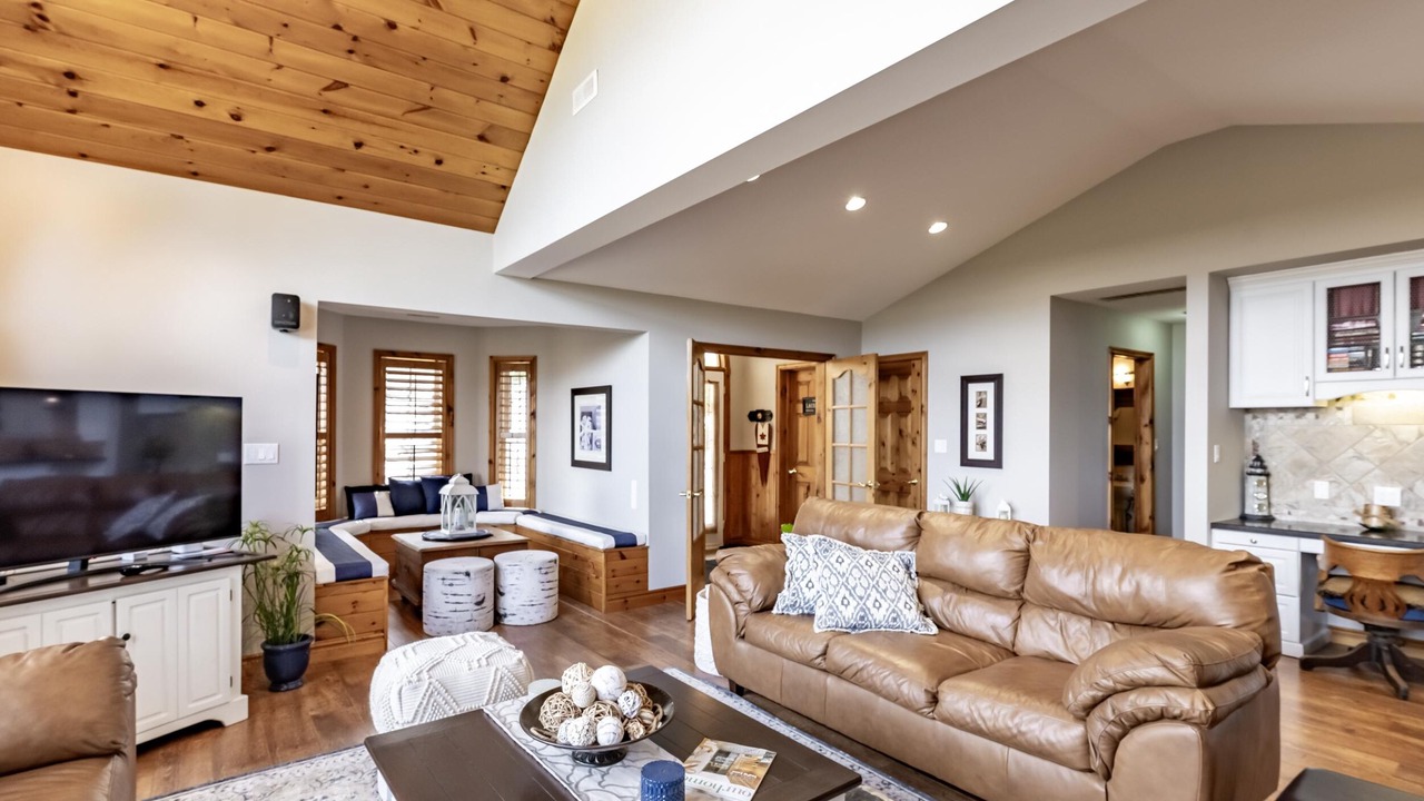 Photo of Livingroom in Meaford