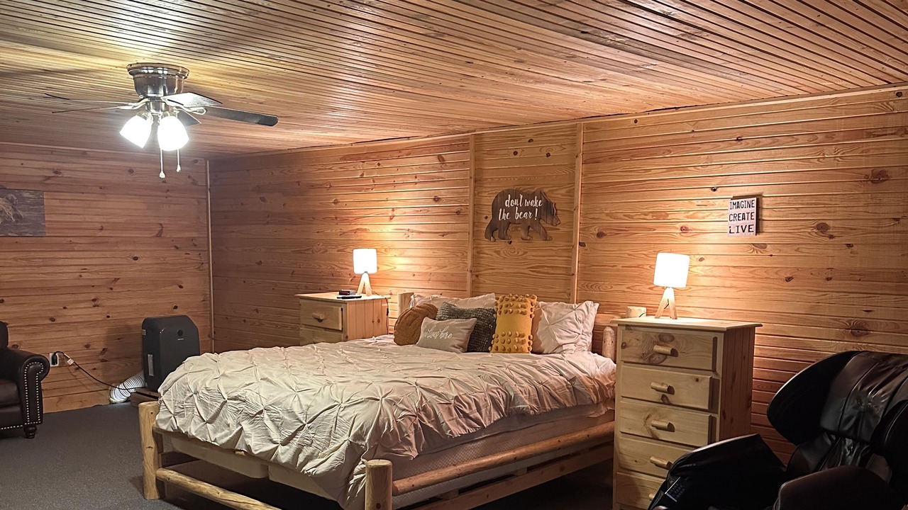 Photo of Bedroom in Cookson