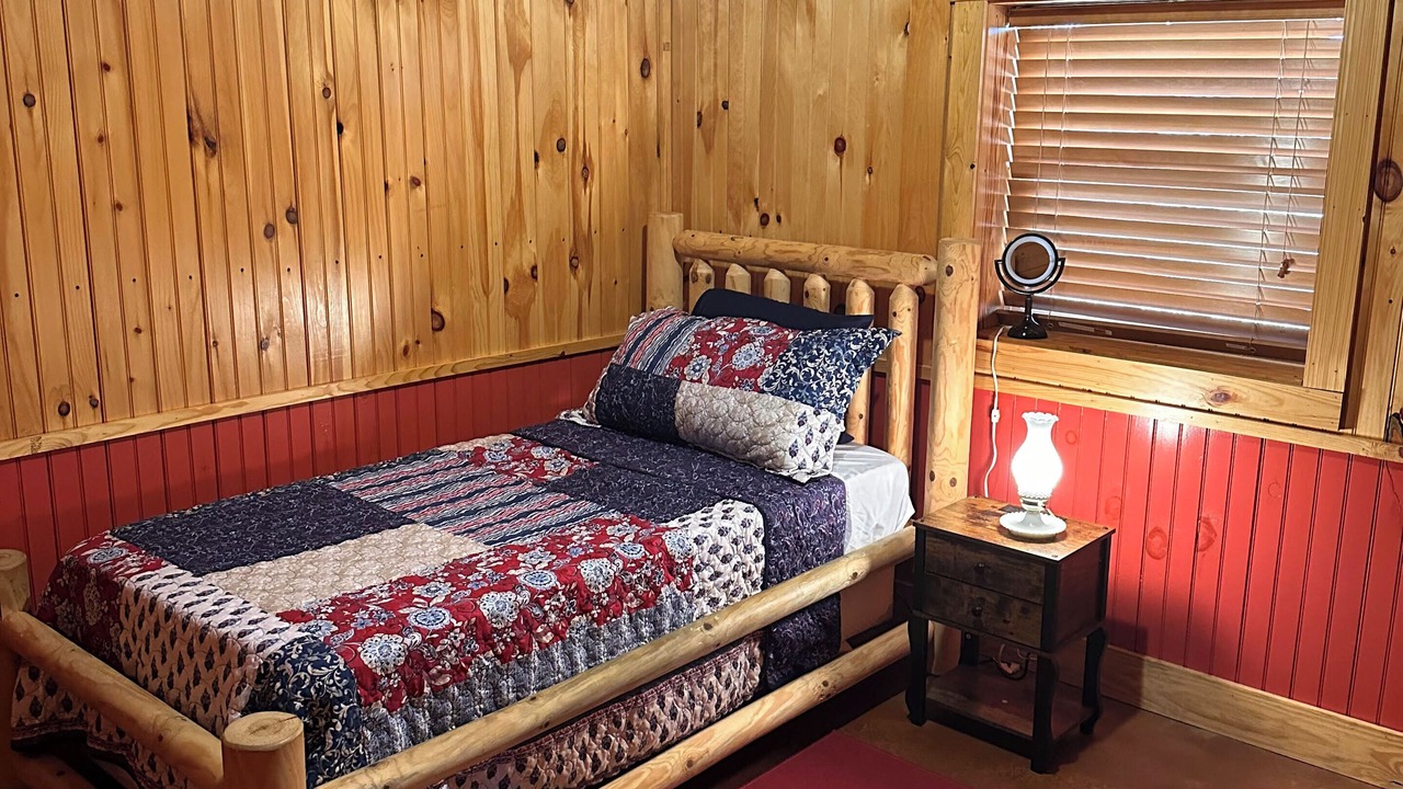 Photo of Bedroom in Cookson