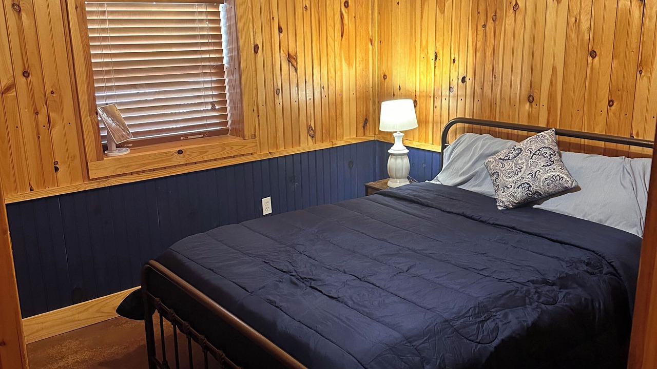 Photo of Bedroom in Cookson