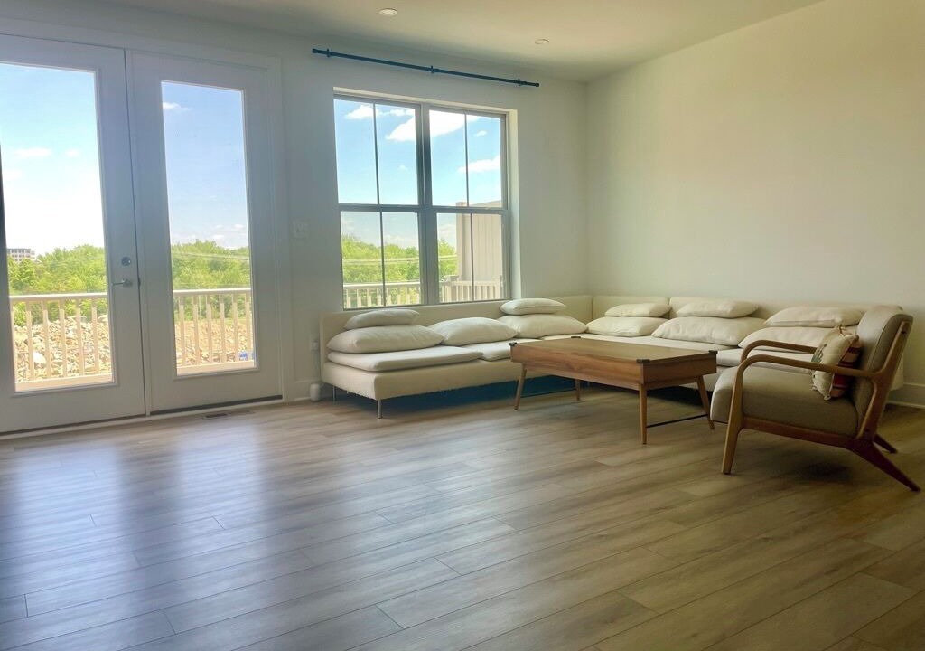 Photo of Livingroom in Rockville