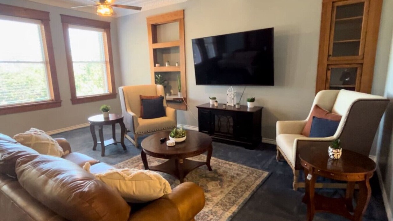 Photo of Livingroom in Eastland