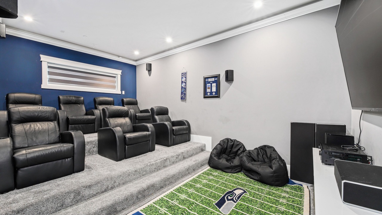 Photo of Others in Highline