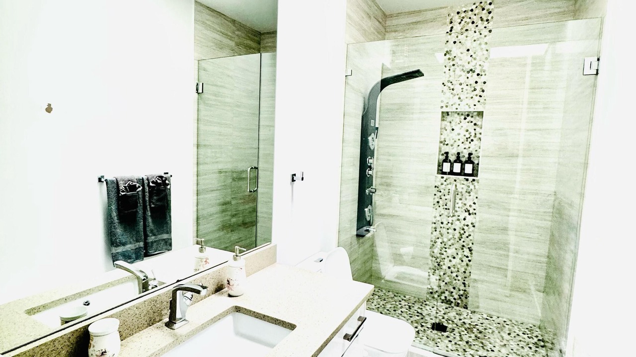 Photo of Bathroom in Highline