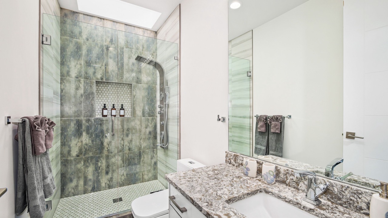 Photo of Bathroom in Highline