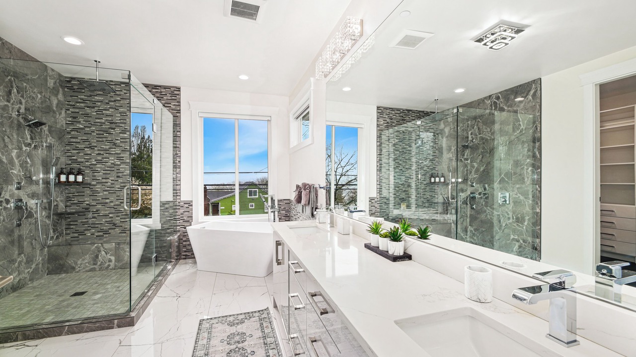 Photo of Bathroom in Highline