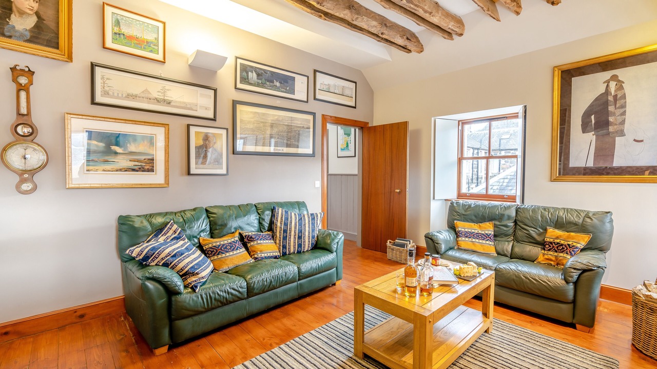 Photo of Livingroom in Comrie