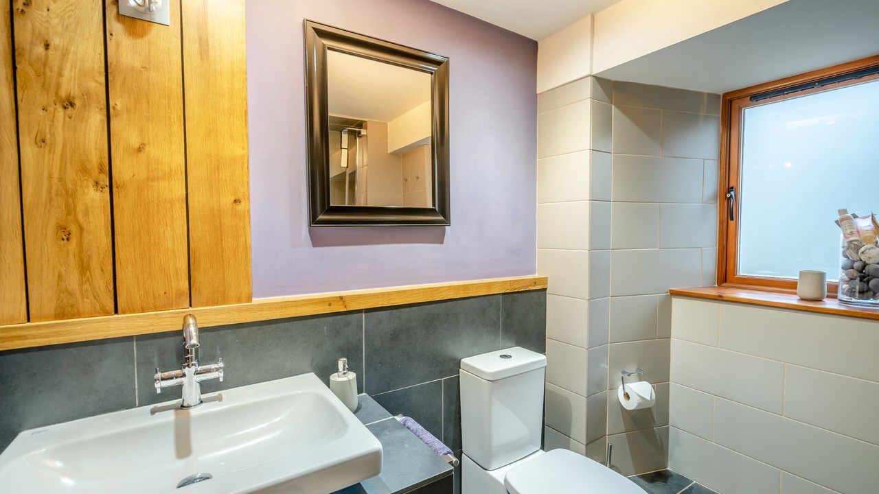 Photo of Bathroom in Comrie