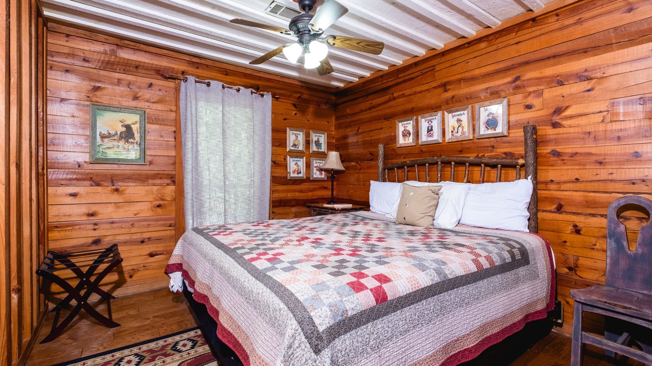 Photo of Bedroom in Heber Springs
