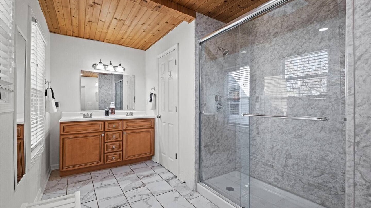 Photo of Bathroom in Overland Park