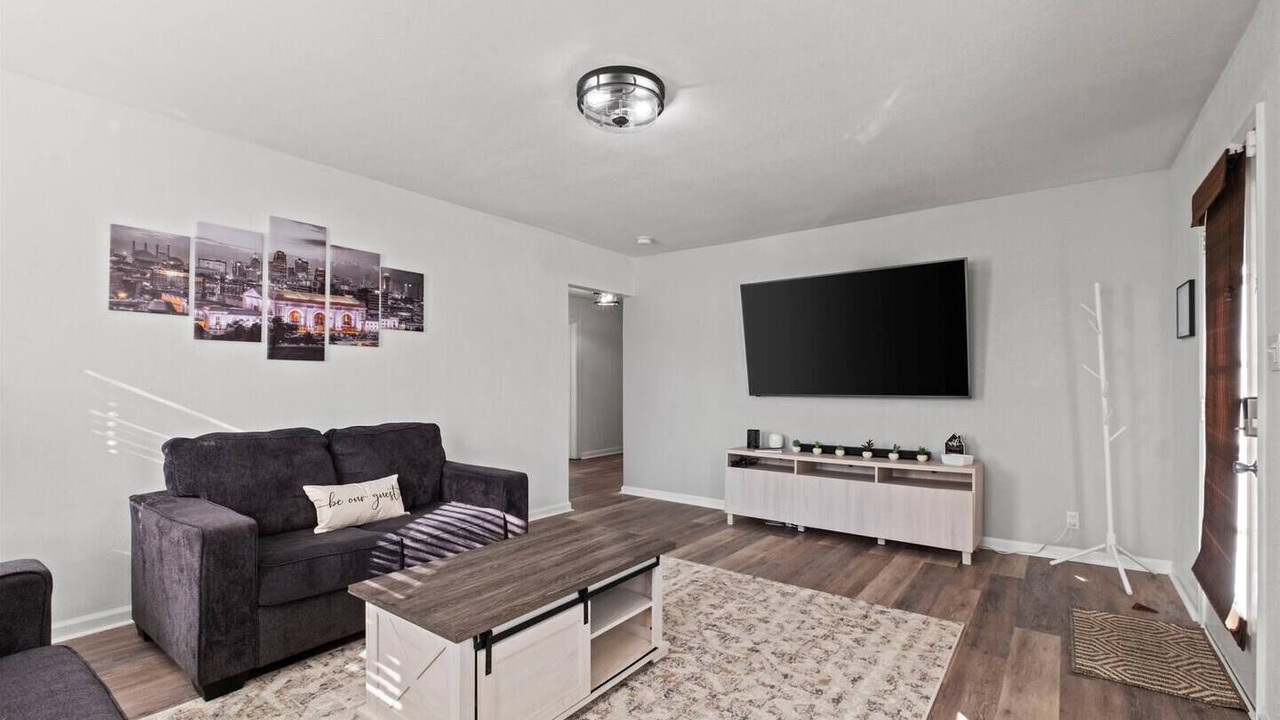 Photo of Livingroom in Overland Park